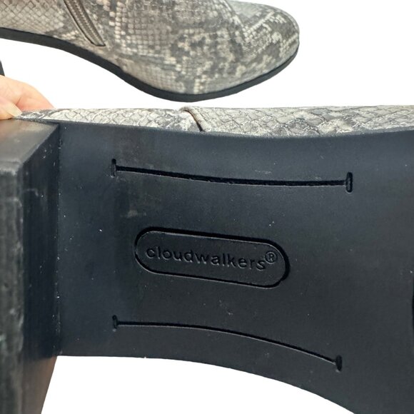 Cloudwalkers Women's Ophelia Snake Print Ankle Booties Size 10W Faux Leather - Picture 4 of 8